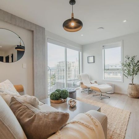 Penthouse Perfection - 2Br Elegance On Worcester St كريستتشيرش المظهر الخارجي الصورة