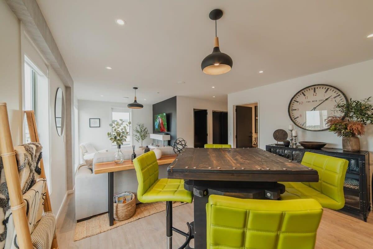 Penthouse Perfection - 2Br Elegance On Worcester St كريستتشيرش المظهر الخارجي الصورة